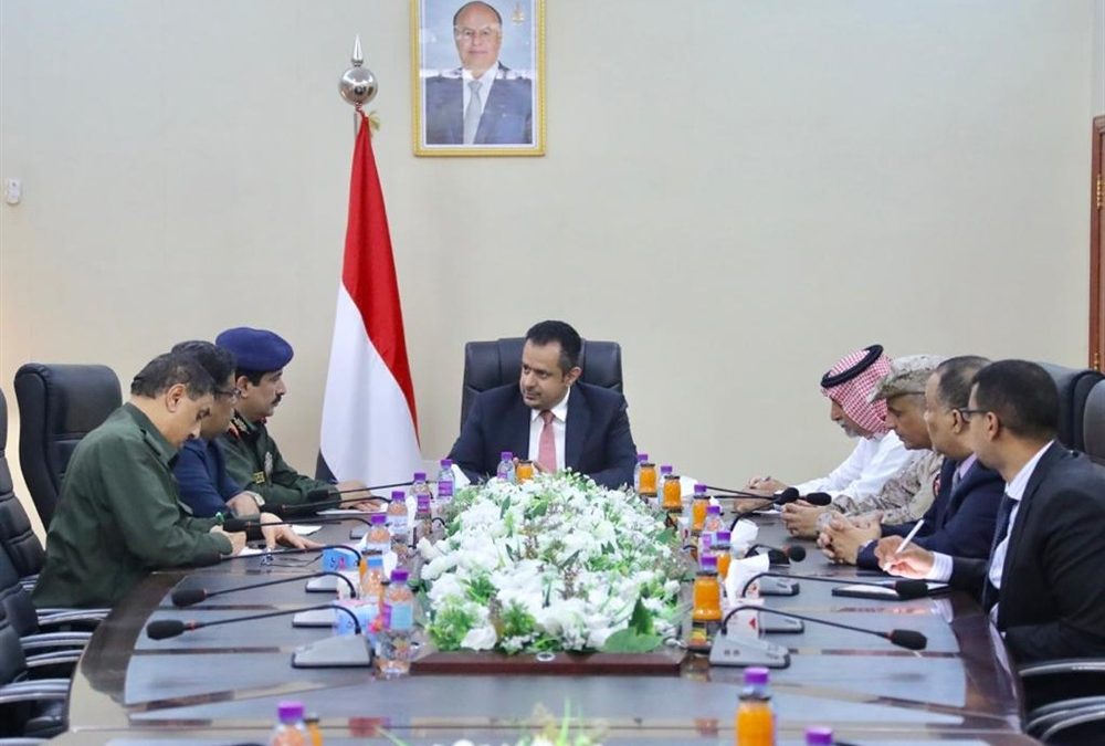 رئيس الوزراء  يدق ناقوس الخطر ويكشف عن مديونية اليمن ويتحدث عن خطة تقسيم البلاد..