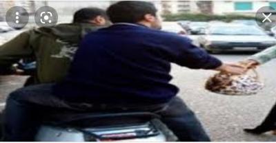 صنعاء.. سيدة يمنية تقبض على لص الهواتف النقالة