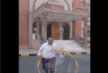 بالفيديو.. عضو مجلس نواب بصنعاء يحتفل وحيد بسبتمبر رقصا
