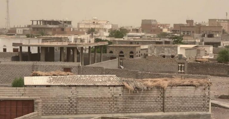 الحوثيون يبسطون سيطرتهم على مدينة التحيتا بعد انسحاب القوات المشتركة منها !