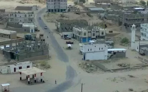 بالفيديو .. الحوثيون يفرون من حريب تحت ضربات الوية العمالقة والجيش الوطني