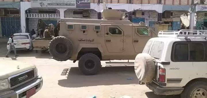 بالفيديو..  قوات العمالقة تطهر مديرية عسيلان والحوثيون يفرون
