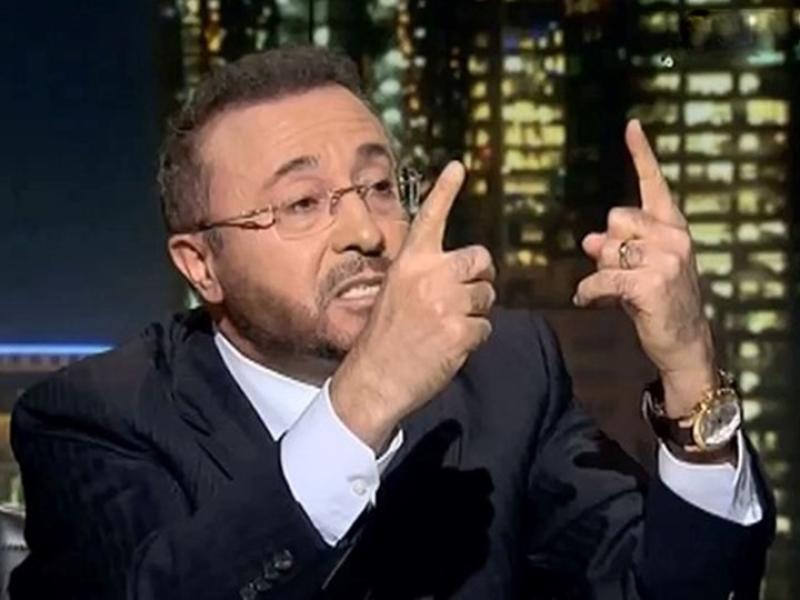 اعلامي عربي شهير : يكشف عن من يخدم إسرائيل في اليمن ..!