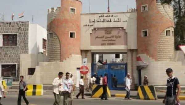 شرطة عدن توجه رساله للمحتجين وتحذر من التجاوزات..!